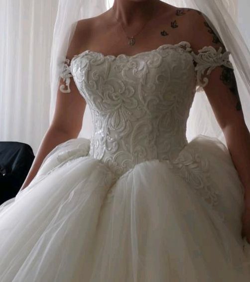 Hochzeitskleid, Brautkleid, Prinzessinnenkleid mit Reifrock, Tüll in Berlin