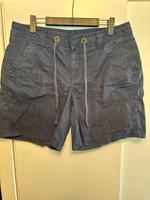 Shorts Tommy Hilfiger  Dunkelblau  Größe M Niedersachsen - Stade Vorschau