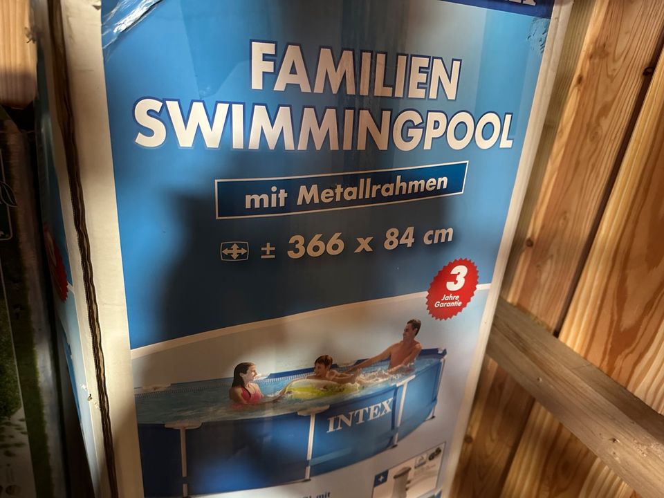 Familien Swimmingpool in Neumünster