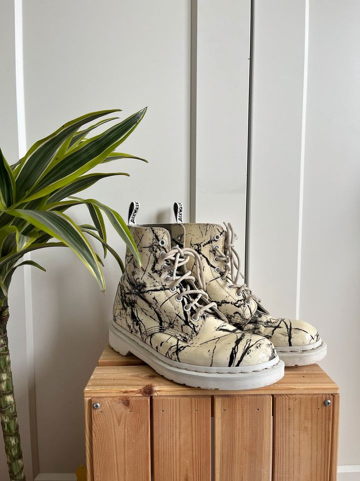 Marmor Dr.Martens Typ 1460 Pascal Marble in Hamm