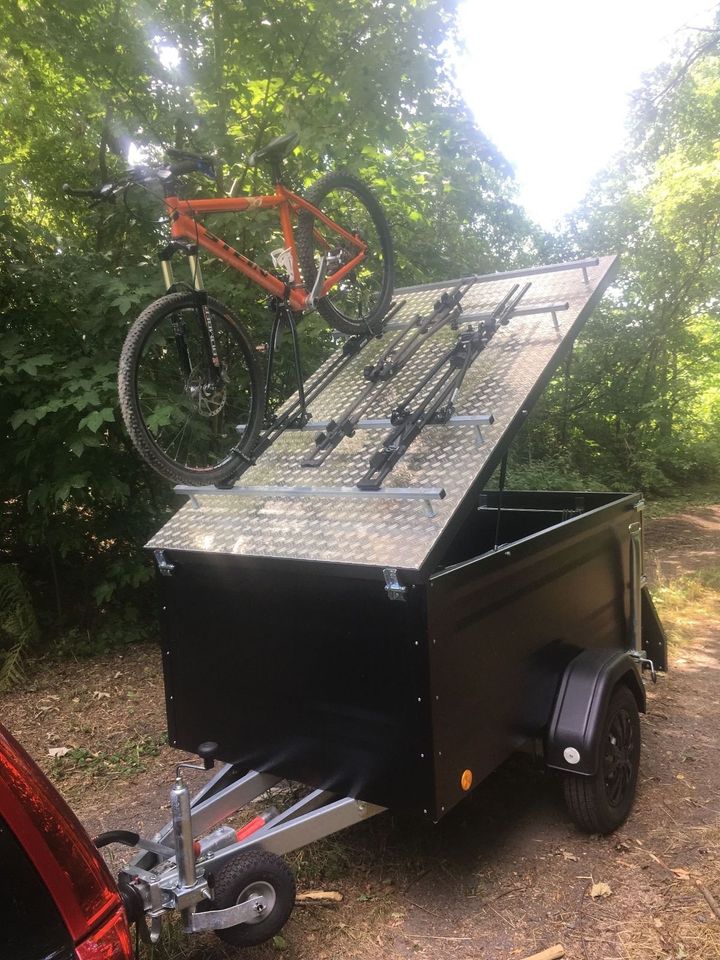 Minicamper/Camping Anhänger/Trailer mit Dachzelt/Zeltanhänger in Dresden