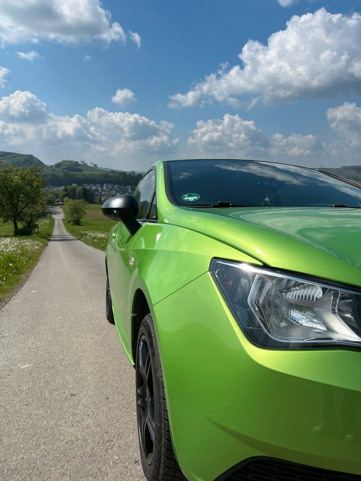 Seat Ibiza 6j 1.4 , Baujahr 2013, Top-Zustand in Meschede