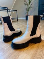 Stiefel weiß schwarz Schwachhausen - Bürgerpark Vorschau