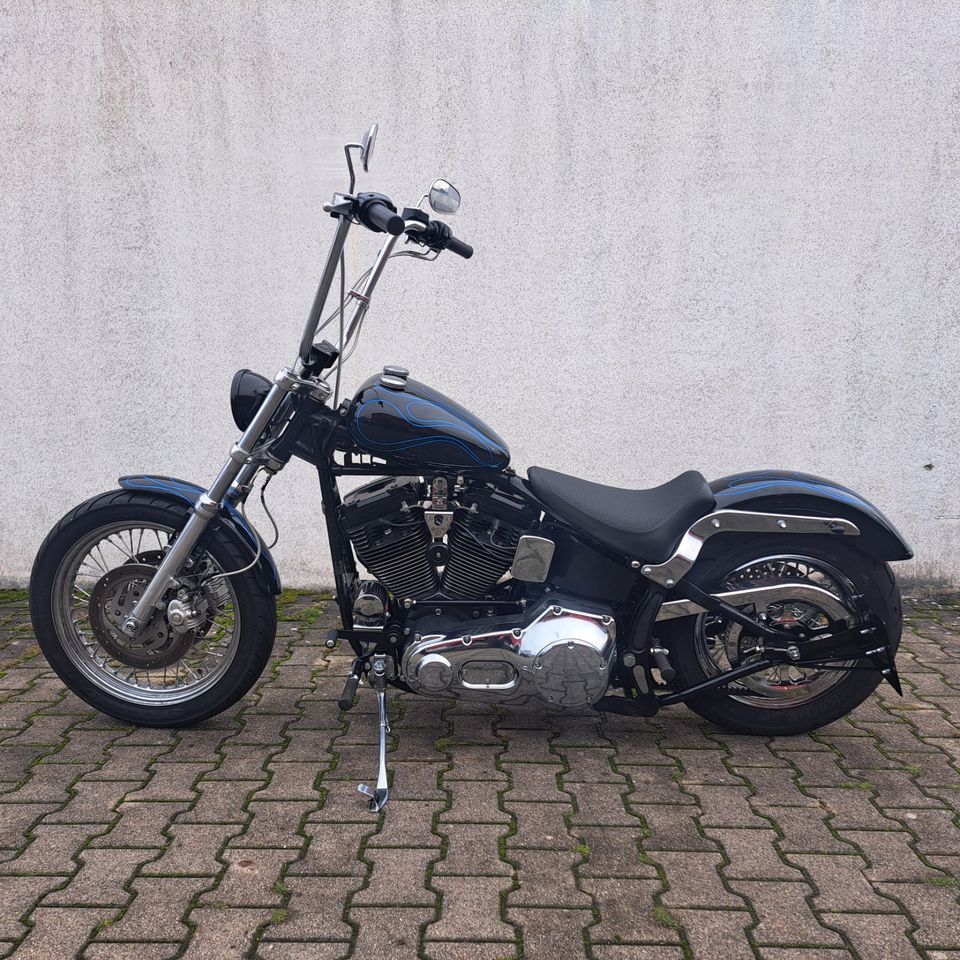 Harley Davidson Softail Bj 1988 Neuaufbau in Winterbach