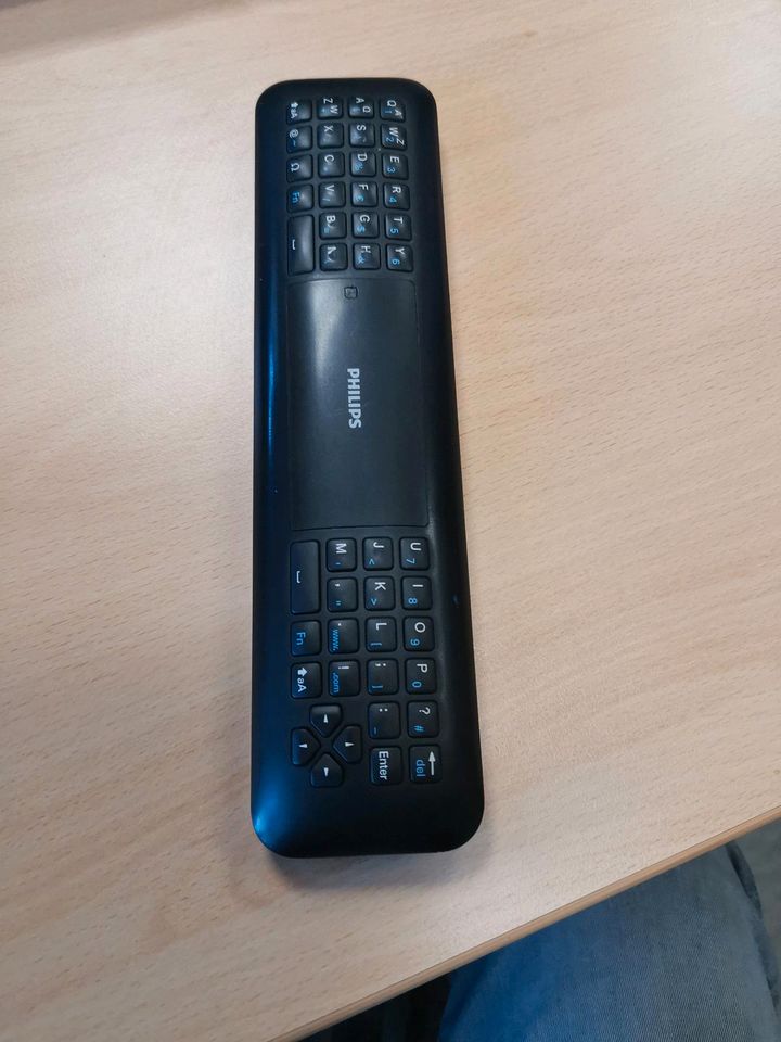 Original Fernbedienung Philips TV mit Tastatur querty in Zehna