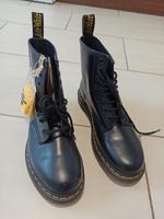 Nochmal gesenkt: Dr. Martens 8 Loch schwarz Hessen - Butzbach Vorschau