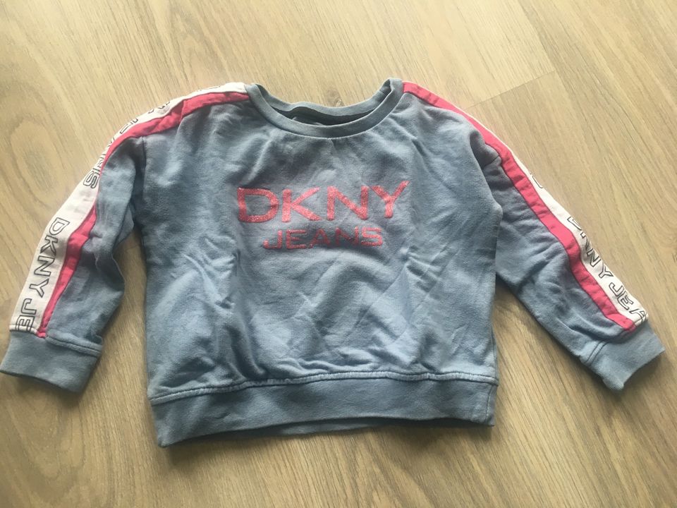 DKNY Pullover Pink Glitzer Gr 86 in Frankfurt am Main