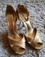 VIA UNO Damen High Heels Gold Gr. 39 Friedrichshain-Kreuzberg - Friedrichshain Vorschau