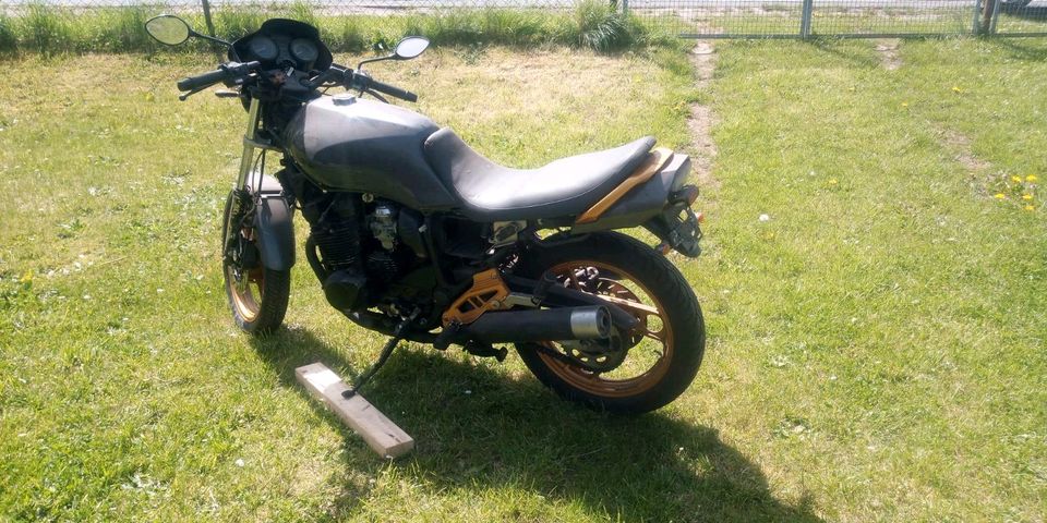 Yamaha XJ600 in Rhönblick