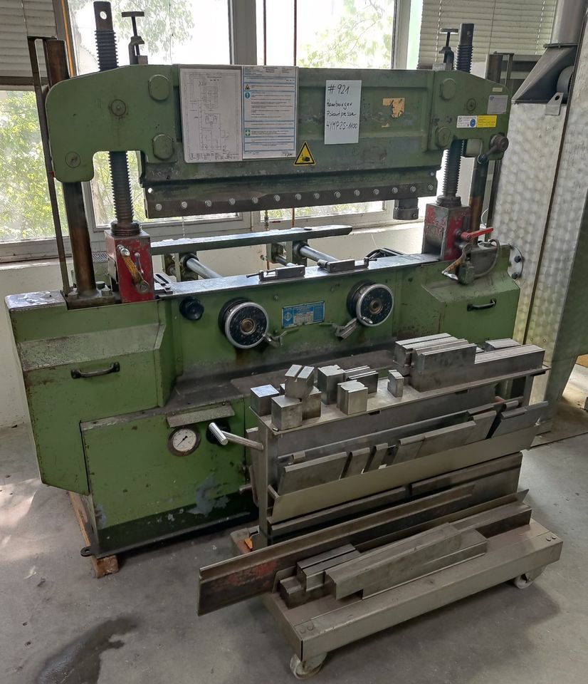 M2 SEW Eurodrive Stirnradgetriebemotor 0,75KW 57U/min Bremse in Elmshorn