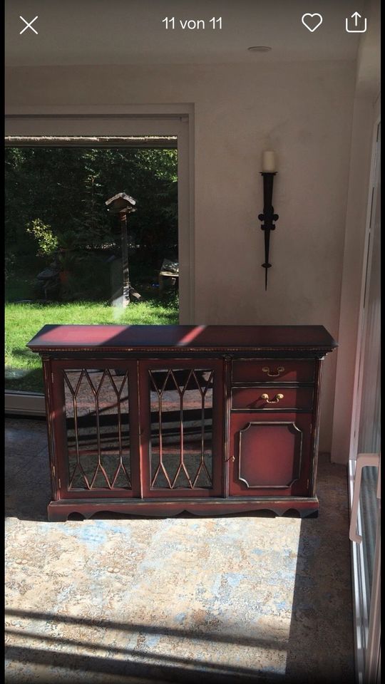 Sideboard mit Vitrine in Hofheim am Taunus