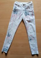 Stretch-Jeans, weiß mit tollem Design, Gr. S, wie neu Baden-Württemberg - Neuenbürg Vorschau