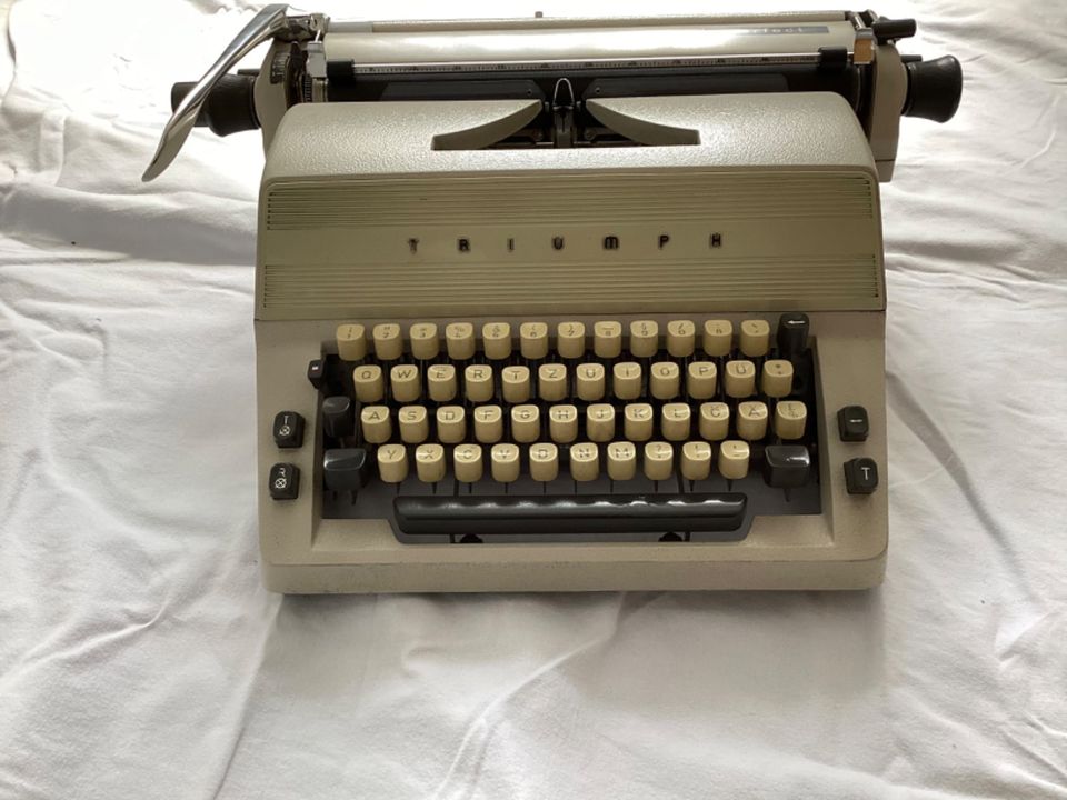 Schreibmaschine von Triumph in Bad Wurzach