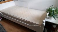 weißes Echtholz Bett 1m x 2m Kiefer mit Matratze und Lattenrost Niedersachsen - Buxtehude Vorschau