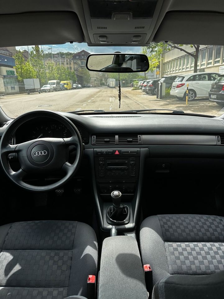 Audi A6 2.4L V6 Avant Kombi in Ludwigsburg
