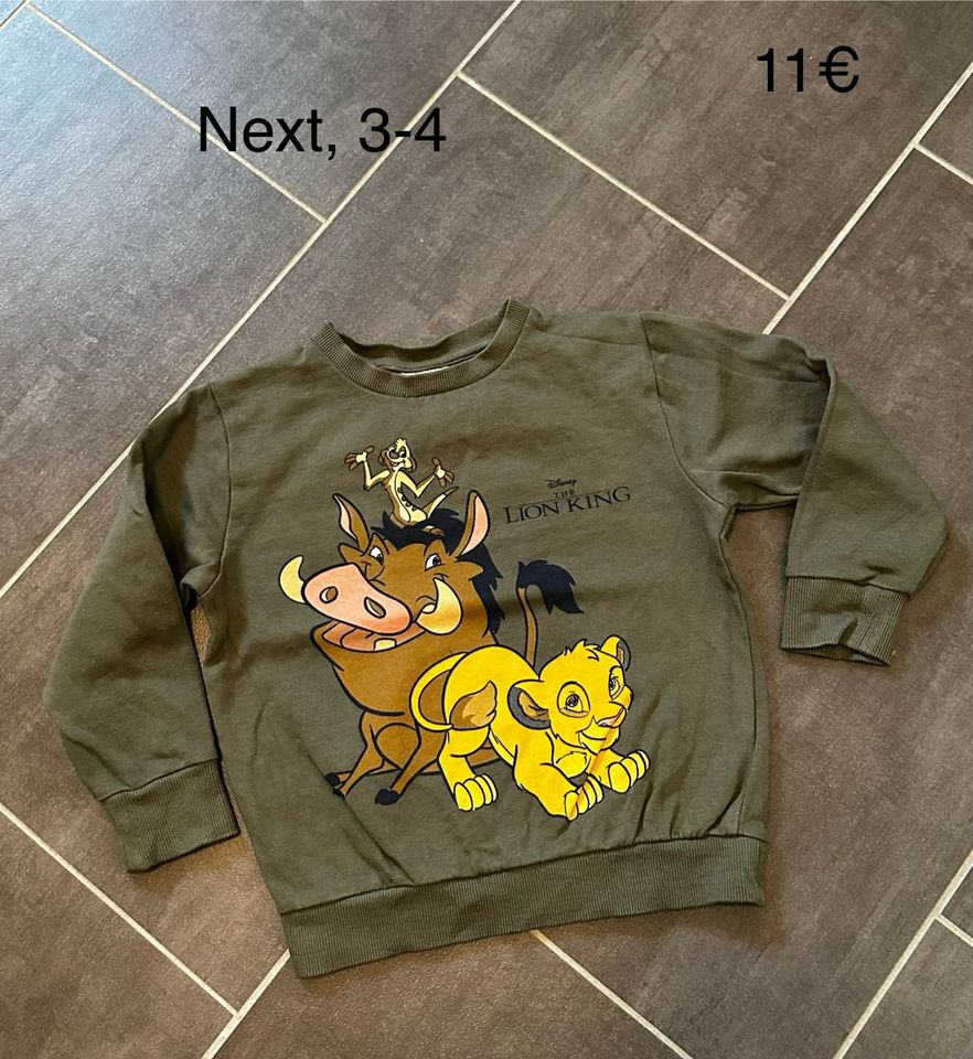 NEXT Sweatshirt 3-4 khaki grün König der Löwen in Tangstedt 