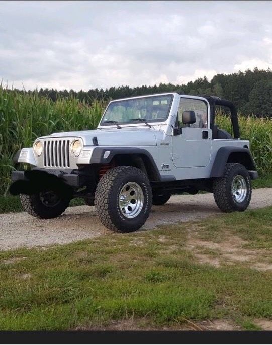 Jeep Wrangler 2.4 TJ 2005 Silber in Duisburg