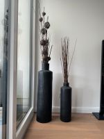 2 große Vasen, schwarz, 90cm und 60cm Hamburg Barmbek - Hamburg Barmbek-Süd  Vorschau