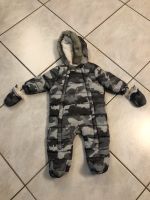 Winteroverall Baby 6-9 Monate oliv flecktarn Nordrhein-Westfalen - Borchen Vorschau