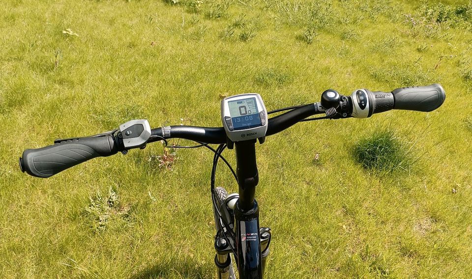 E-Bike Flyer 8 Gänge Bosch Akku 500 W Sattelfederung Lenkradfeder in Unkel