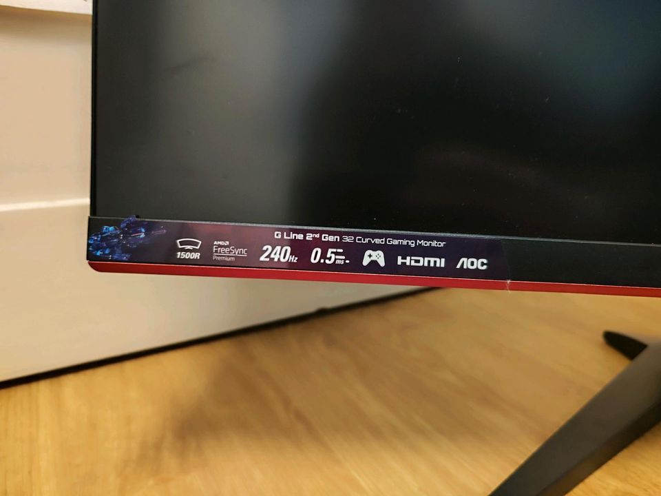 Defekter AOC G Line 2nd 32 Curved Gaming Monitor in Berlin