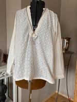 Zara Tunika Bluse neu Stickerei Lochmuster 40 L Creme weiß Bayern - Hallbergmoos Vorschau