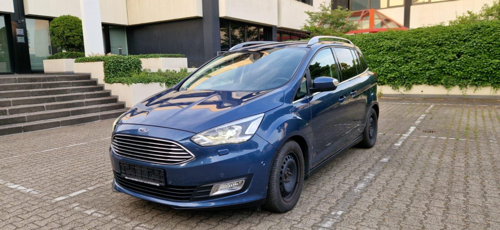 Abbildung des Autos Ford Grand C-Max Titaniu…