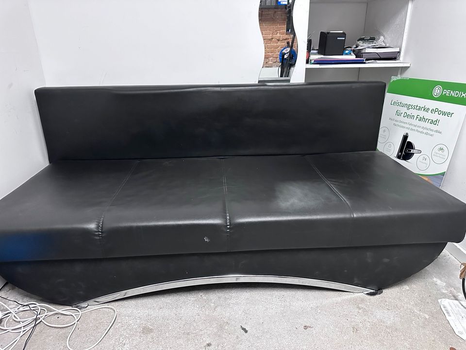 Schwarze klappbare Couch/Bett in Top-Zustand für nur 100 €! in Berlin