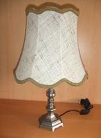 Schöne Tischlampe mit Zinkfuß Wohnzimmer Eßzimmer Stehlampe Bochum - Bochum-Ost Vorschau