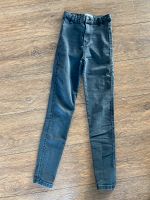 Mädchen Skinny Jeans grau *bershka* Gr. 34 Nordrhein-Westfalen - Hövelhof Vorschau