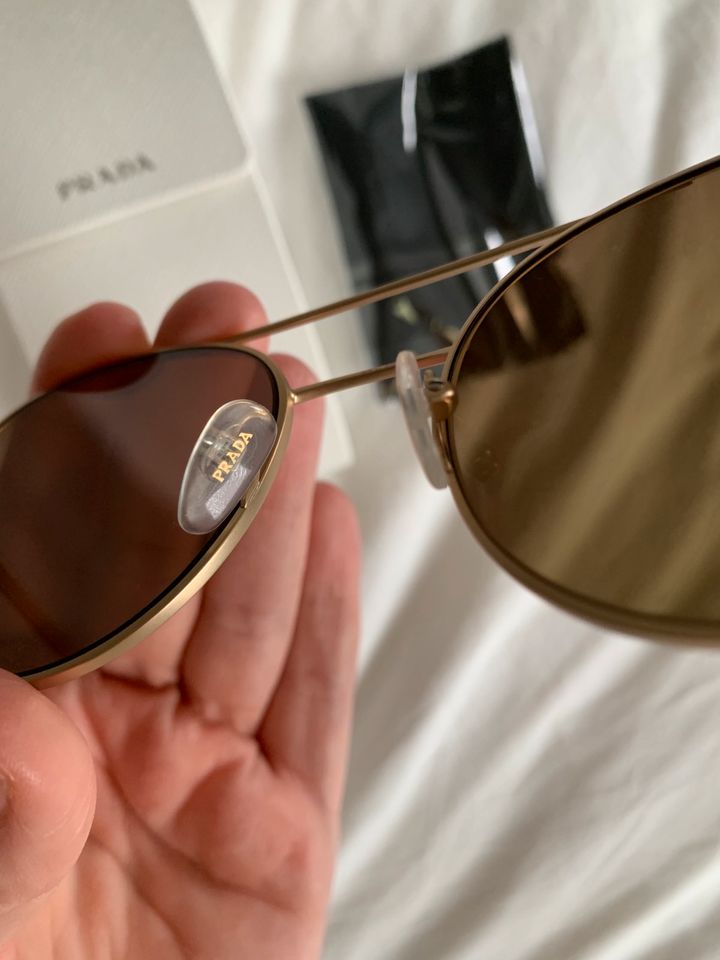 Tolle Prada Sonnenbrille NEU in Brühl