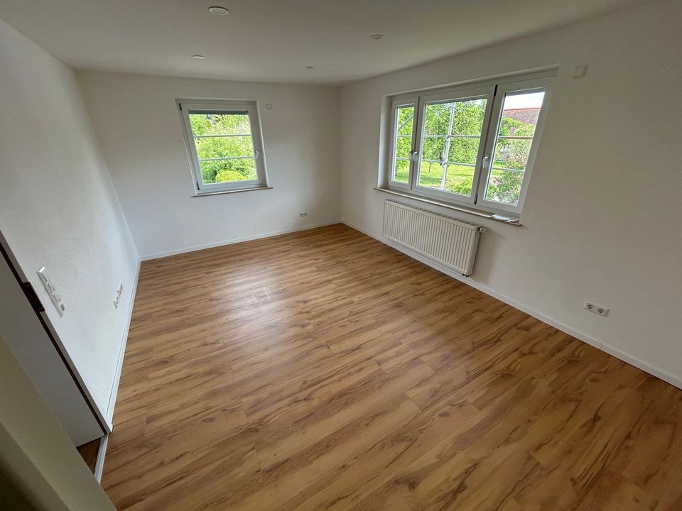 Schöne 3 Zimmer-Wohnung mit Balkon/EBK in Gaildorf