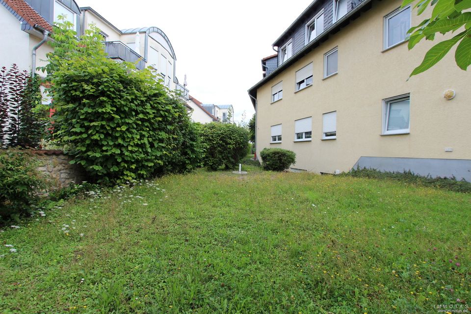 Vermietete 4-Zimmer-Eigentumswohnung mit Balkon und 2 Stellplätzen in Stadecken-Elsheim