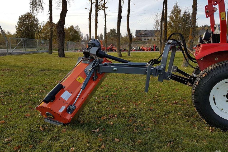 Böschungsmulcher 125 cm Mulcher Schlegelmulcher 1,25 m Zapfwelle in Neuhardenberg