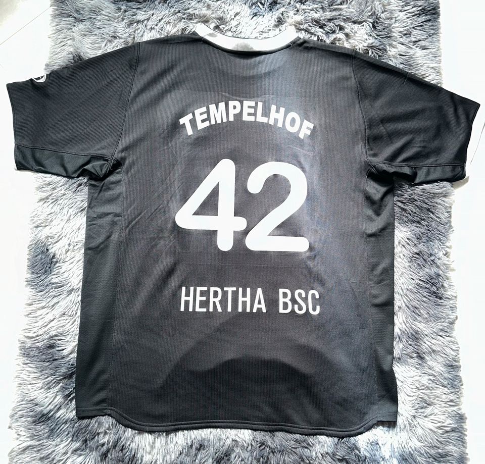 Hertha BSC Trikot in der Größe XXL in Berlin