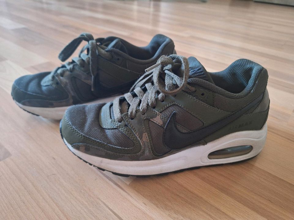 Nike Air Max Command Flex BG in Wathlingen