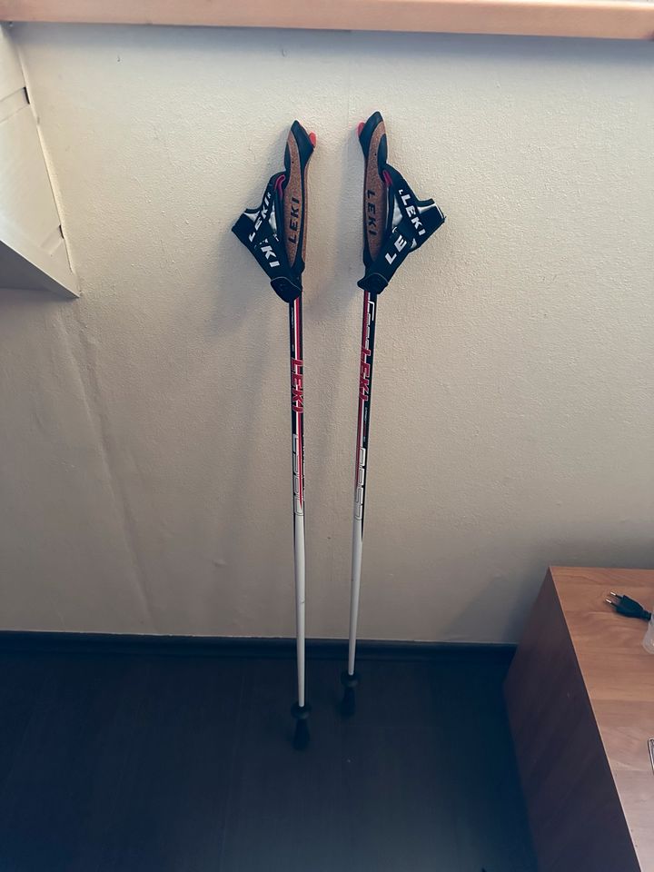 LEKI Trekkingstöcke Carbon Series 60 mit Handschlaufe in Zülpich