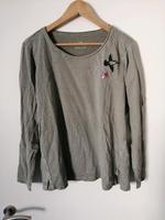 Damen Langarm Shirt mit Applikation Gr. 44 /46 Bayern - Langenzenn Vorschau