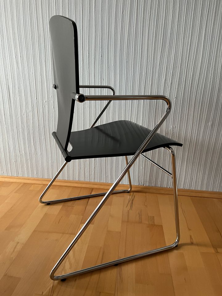 Egoa Stua Design Armlehn-Stuhl Freischwinger Bauhaus Josep Mora in Niddatal