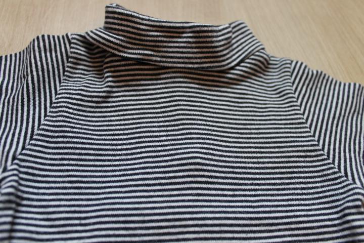 Petit Bateau Langarmbody Body schwarz weiß gestreift Gr.6M, 68 in Berlin
