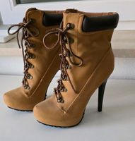 Damen Stiefeletten beige High heels Boots US8 Kr. Altötting - Altötting Vorschau