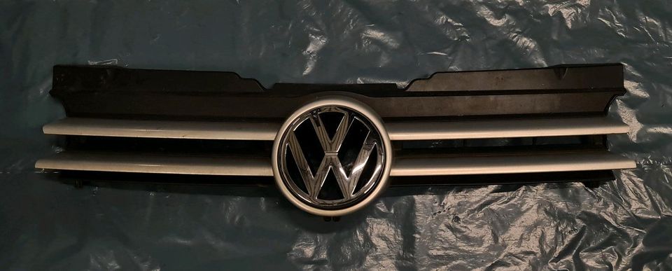 GOLF 4 Cabrio Kühlergrill LB7Z Grill Front Maske Teile TDI VR6 in Saarbrücken