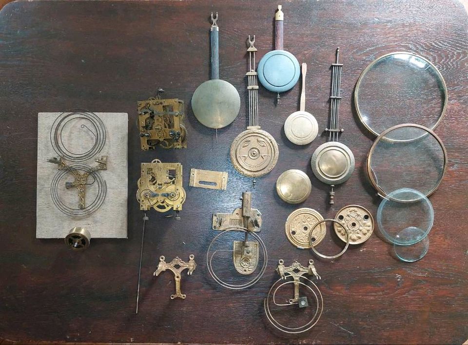 Uhren, antike Uhren, Uhrwerk, Pendeluhren in Poppendorf