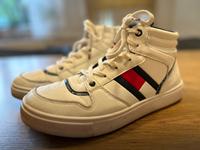 coole TOMMY HILFIGER MID TOP SNEAKER in Gr. 40 Sachsen - Freiberg Vorschau
