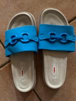 Looks bei Wolfgang Joop Pantoletten Schlappen Sandalen Gr 41 neu Nordrhein-Westfalen - Leverkusen Vorschau