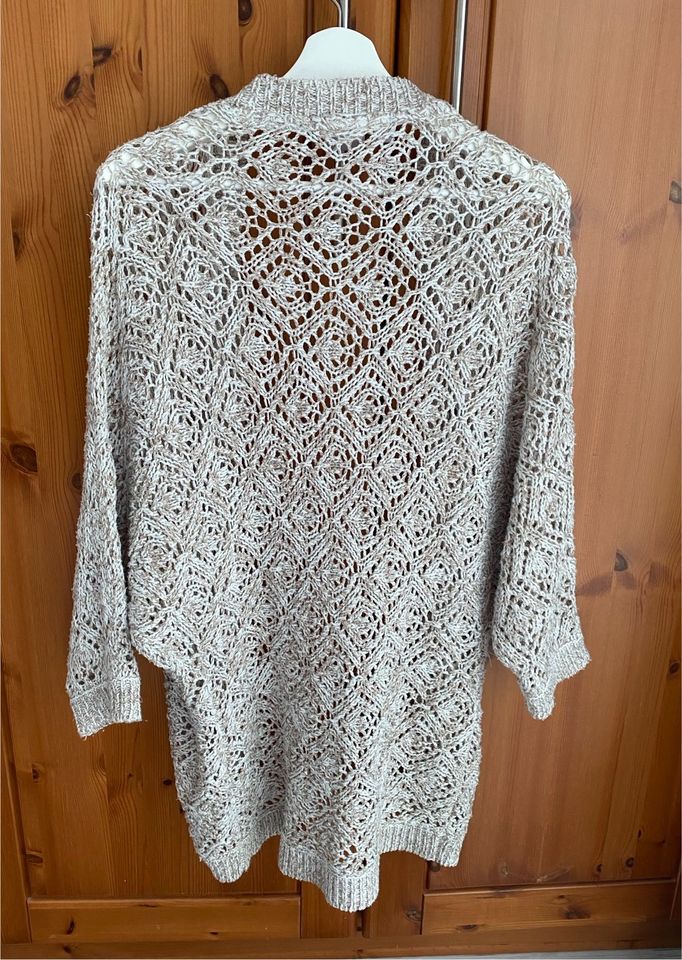 Strickjacke oversized • Gr. 36/38 • wollweiß/taupe in Rostock