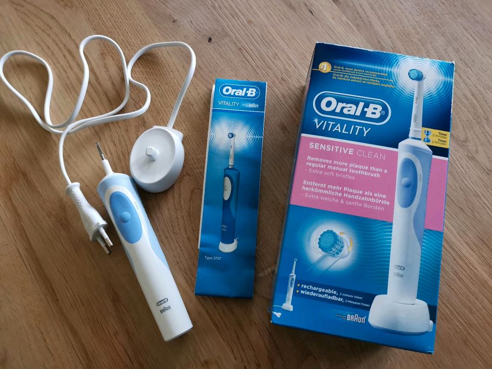 Oral-B VITALITY elektrische Zahnbürste in Ilsede