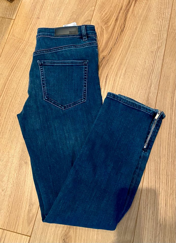 Hugo Boss Jeans Skinny Gr. 27 in Werl