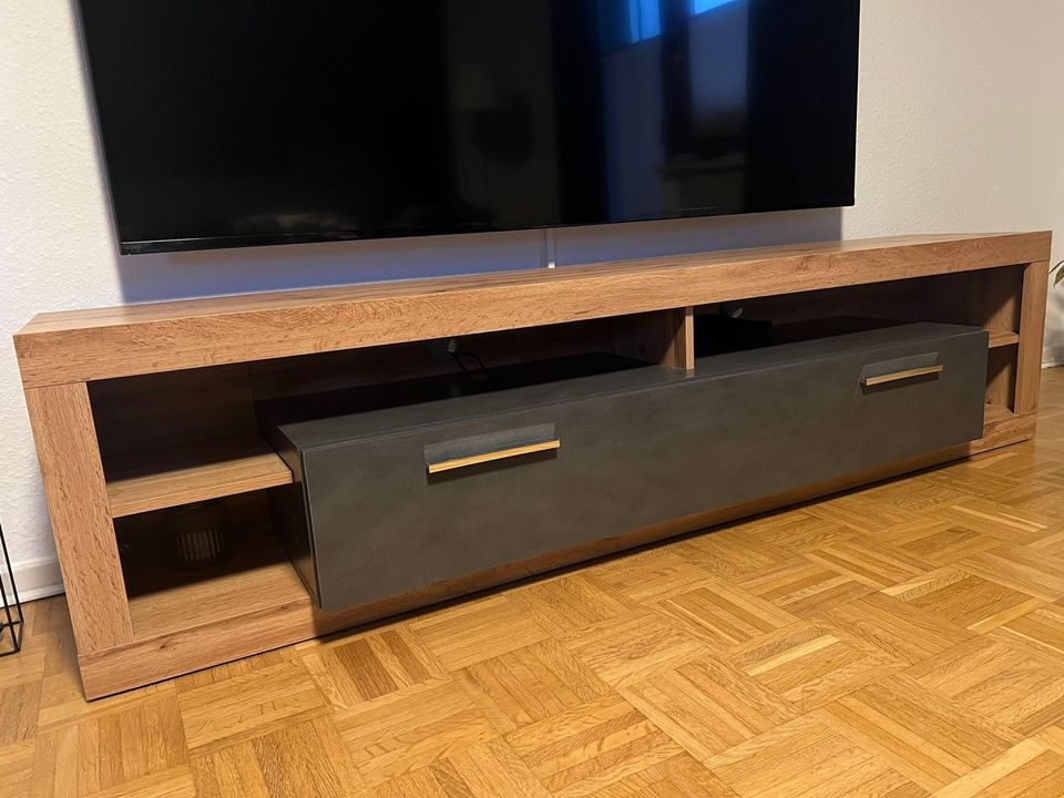 TV Sideboard und Schrank in Seulingen