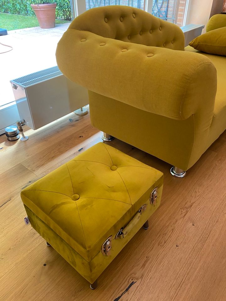 OTTOMANE / RECAMIERE  MICROFASER  COUCH GELB  WIE NEU ! in Hamburg